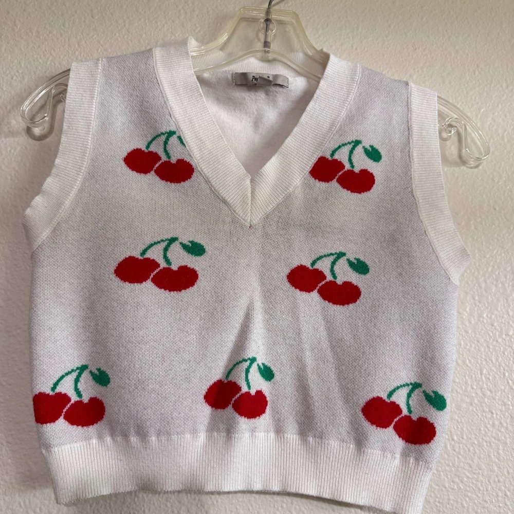 Papaya Sweater Vest Women's Small White Cherry Print Knit Sleeveless Cropped